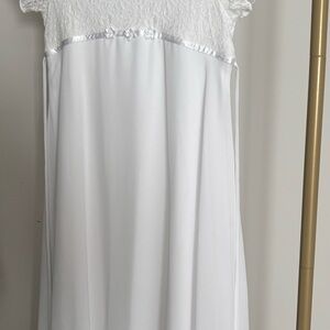 Elegant White Lace Dress (Girls)